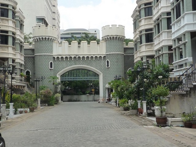 NS231 ทาวน์เฮาส์ที่ม. บ้านค่ายปราสาทสุขุมวิท รูปที่ 2