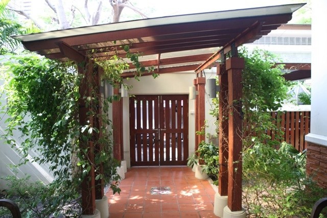 Single house for rent for spa,Ekamai   images 5