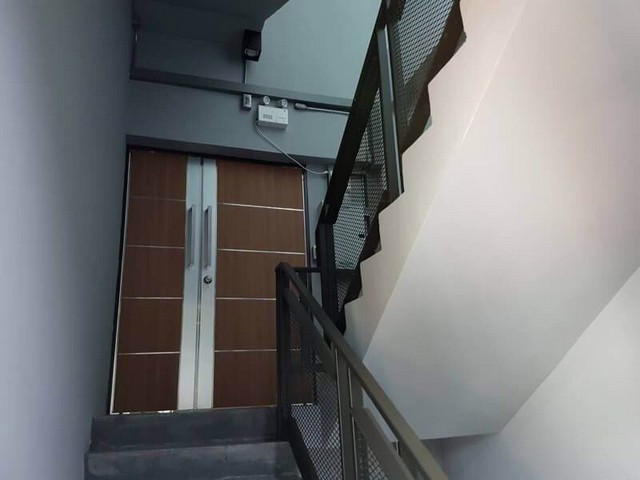 Office for Rent with elevator on Thonglor images 1