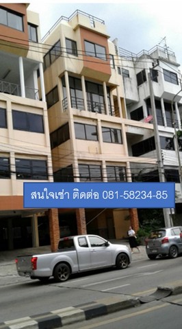 ตึกแถวให้เช่าย่าน สุขุมวิท ขนาดพื้นที่ 34 ตรว. 