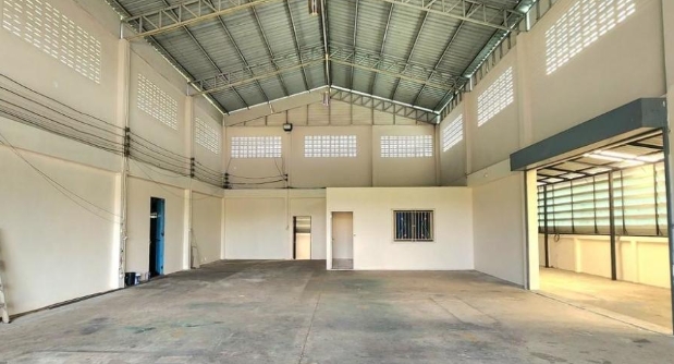 โกดังให้เช้าไฟ3 เฟส 300 ตรม คลองข่อ ปากกเร็ด นนทบุรี รูปที่ 2