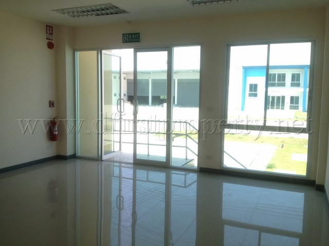   Factory warehouse for rent Bangna trad km 23. 1020 sqm. images 3