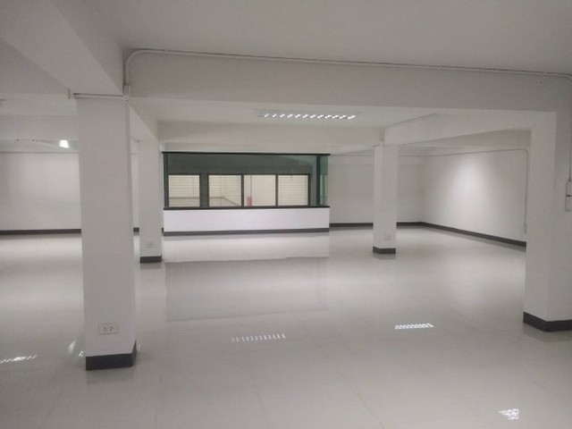   Factory and warehouse for rent 6000 sqm.Bangna   images 3