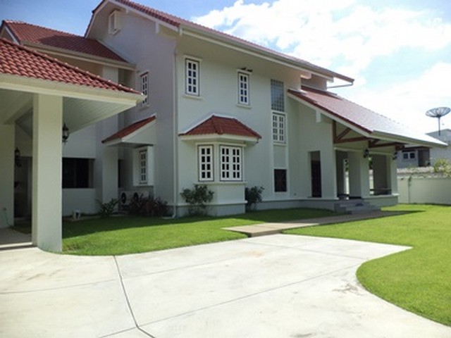 บ้านให้เช่า พระโขนง เป็นบ้าน 2 ชั้น  มีห้องครัว ห้องรับแขก รูปที่ 7