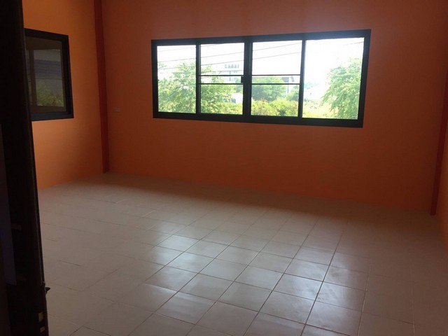   โกดัง/โรงงาน  ให้เช่า 300 ตรม ปากเกร็ด จ.นนทบุรี 