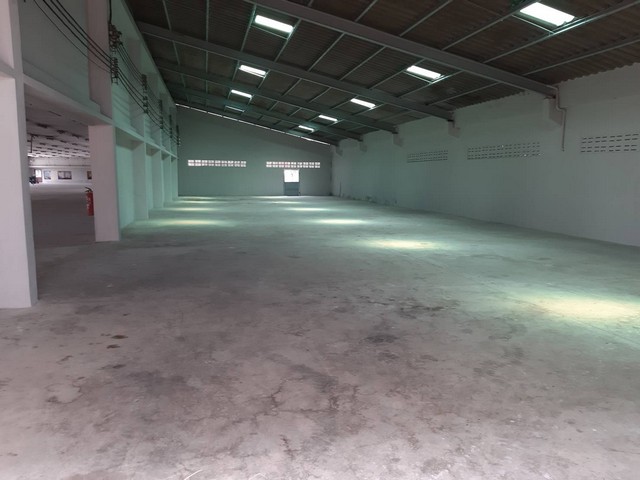        โรงงาน โกดัง ให้เช่า สีม่วง  350-2000 ตรม พระประแดง จ.สมุทรปราการ 