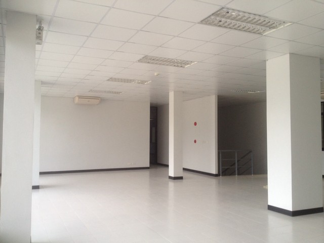   โรงงาน คลังสินค้าให้เช่า 6375 ตรม. มอเตอร์เวร์  จ.ฉะเชิงเทรา