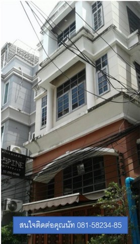 ตึกแถวให้เช่า ย่านสุขุมวิท สามารถเช่าทำร้านอาหารและออฟฟิศได้