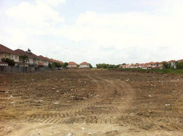       Land for sale 16-1-32 rai Rangsit Road, Nakhon Nayok, Klong 4 images 3