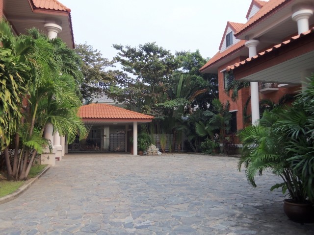 บ้านให้เช่า สุขุมวิท 49  ในทองหล่อ