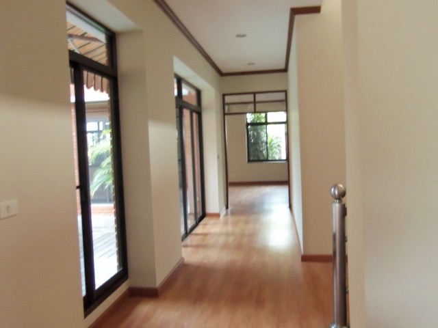 บ้านให้เช่า สุขุมวิท 49  ในทองหล่อ รูปที่ 16