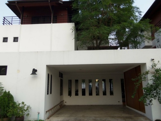 บ้านให้เช่า ทองหล่อ เอกมัย