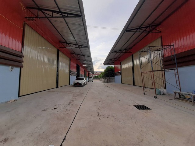     โกดังให้เช่า 165 ตรม บางกรวย-ไทรน้อย นนทบุรี