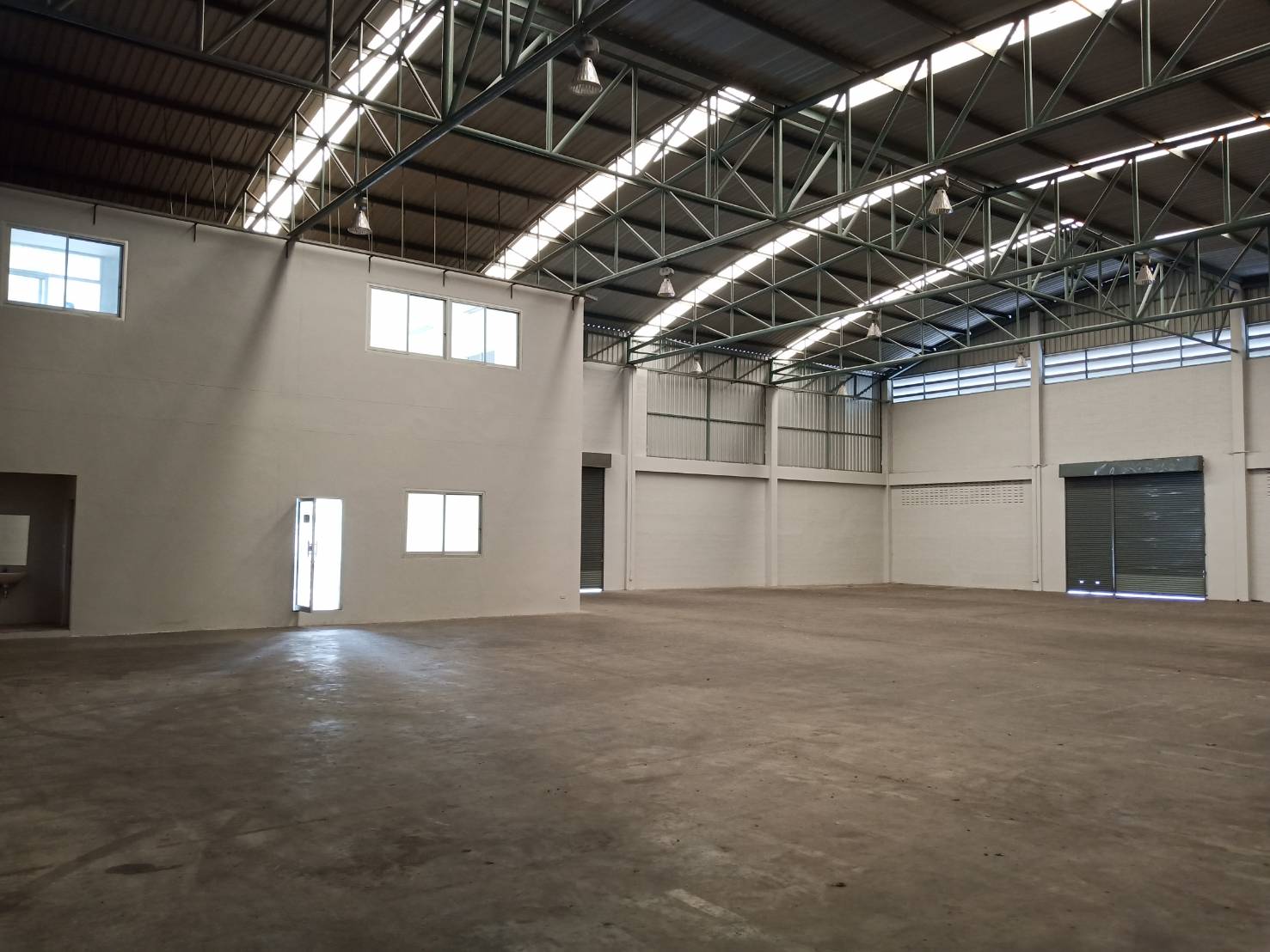 โรงงาน ให้เช่า 600 ตร.ม ใกล้ อ.ลาดหลุมแก้ว จ.ปทุมธานี