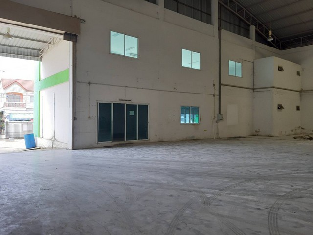  โรงงานให้เช่า 1,574 ตรม  1,700 ตรม  2,400 ตรม บางพลี สมุทรปราการ 