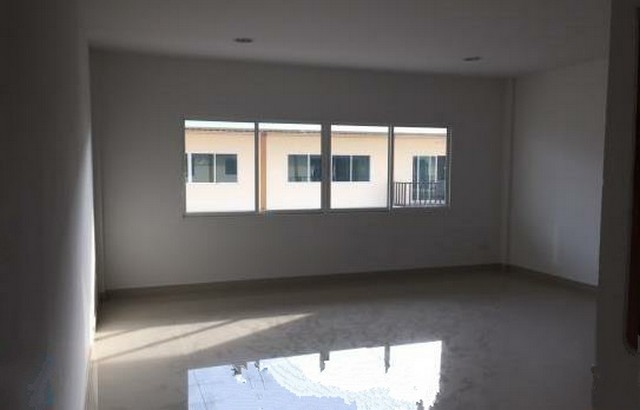      โรงงาน โกดัง บางขุนเทียนชายทะเล ให้เช่า 28000 บาท  รูปที่ 2