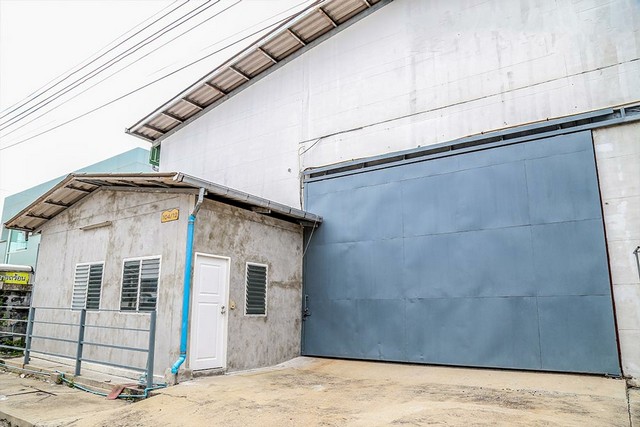         โรงงานโกดังให้เช่าใกล้นวนคร 756 ตรม.