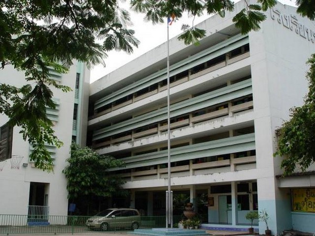 NLPS 1 ที่ดินพร้อมตึก3ไร่ ให้เช่า  ที่ลาดพร้าว กทม.   รูปที่ 0