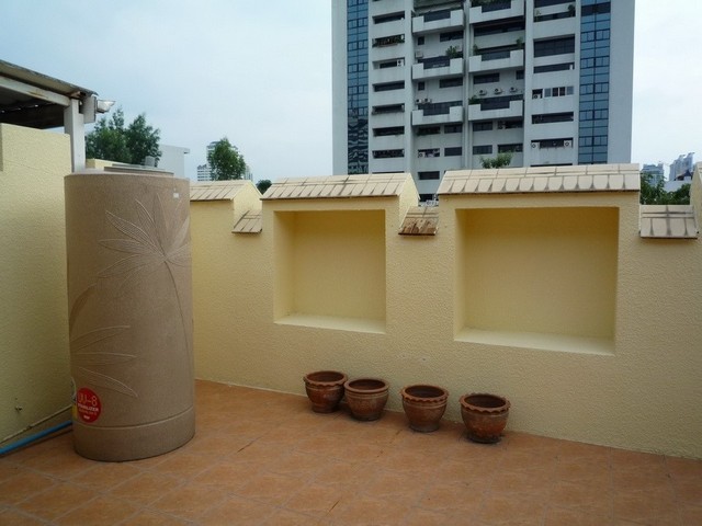   Townhouse for rent  Sukhumvit 23 images 8