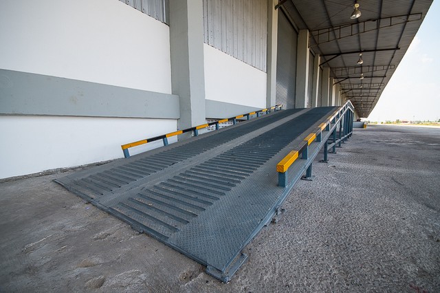 Warehouse rent  30,000 sqm. Wang Noi .Ayutthaya  images 1