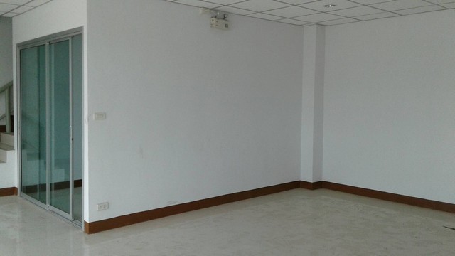  Warehouse for rent location at Bang Bua Thong district images 8