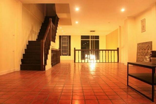 บ้านเช่าย่าน สุขุมวิท  พื้นที่ 400 ตรม.  รูปที่ 2