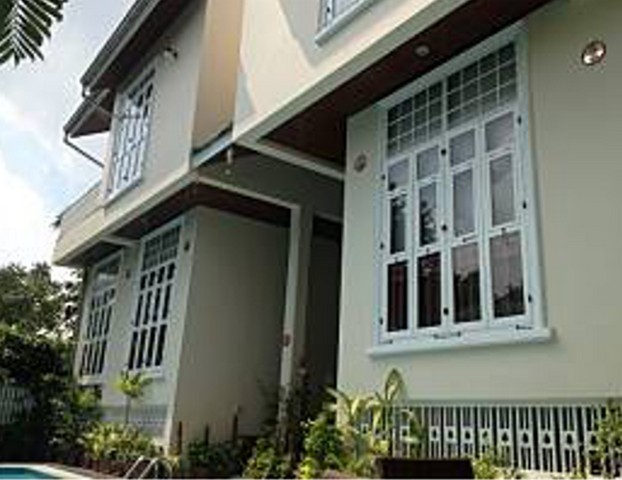 บ้านแฝดให้เช่าพักอาศัย พร้อมสระว่ายน้ำ ย่านสุขุมวิท  รูปที่ 2